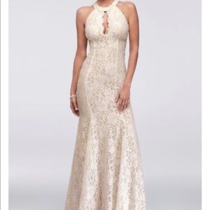 LACE HALTER DRESS WITH KEYHOLE NECK